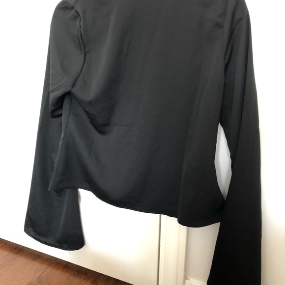 Tobi front tie flounce sleeve blouse - Picture 2 of 2